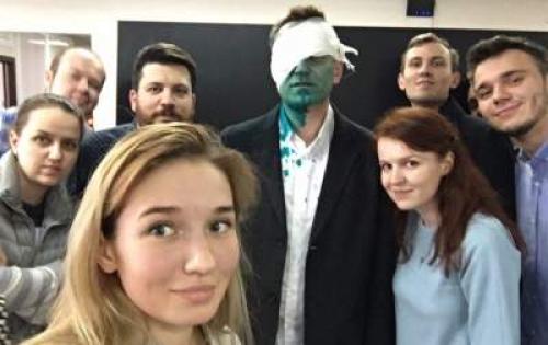 Оппозиционера Навального экстренно госпитализировали в Москве