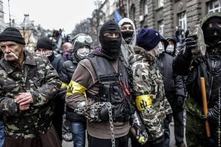 "Правый сектор" продолжает мародёрствовать по всей Украине