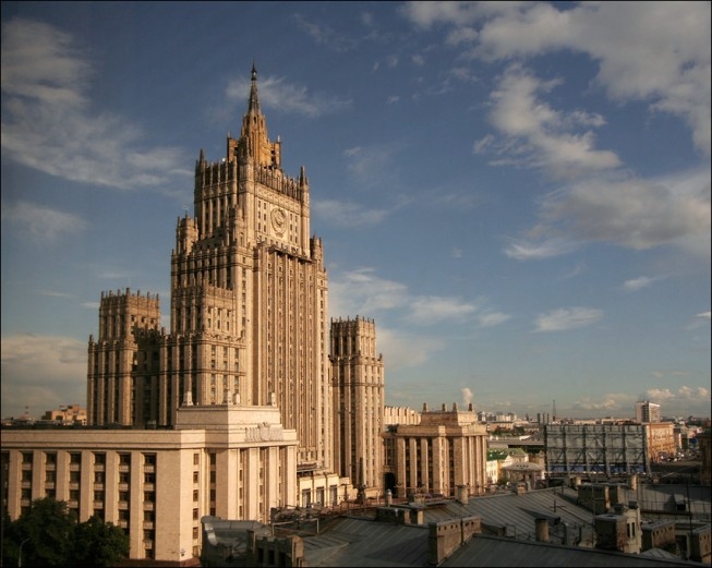 Официальная Москва требует наказать виновных в расстреле территории России