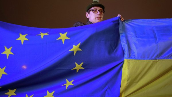 Порошенко подписал соглашение об ассоциации Украины с ЕС