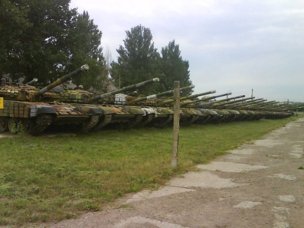 У ополченцев Донбасса есть 250 танков, но не хватает танкистов