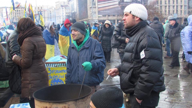 Майданяне намерены и дальше БОМЖевать в центре Киева