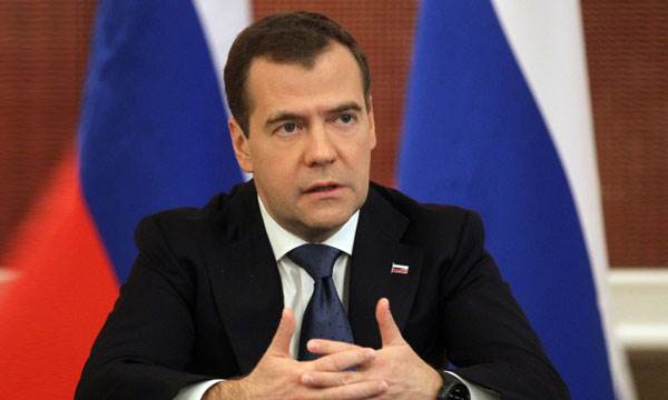 Дмитрий Медведев: "Правительство Украины - "неадекваты"!
