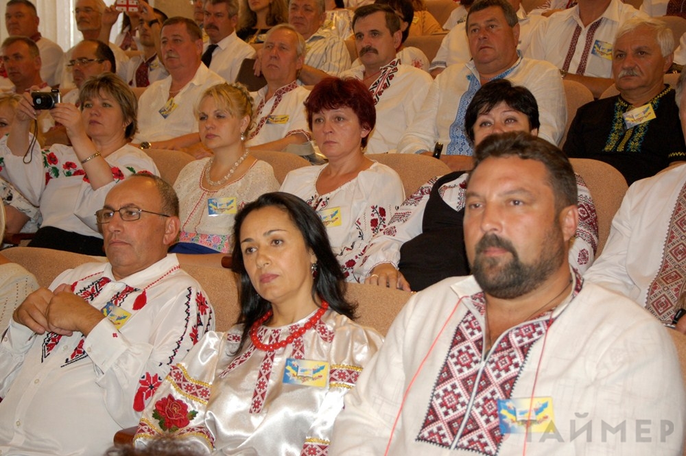 Одесских педагогов заставили одеть крестьянскую одежду