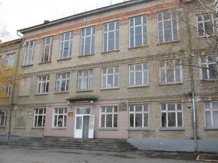 С 1 октября в Луганске откроются еще несколько школ