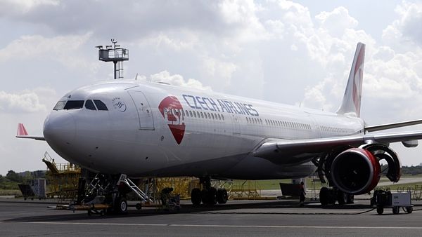 Авиакомпания Czech Airlines из-за кризиса на Украине сокращает более трети персонала