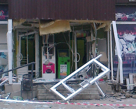 В Харькове взорвали банкомат «ПриватБанка».