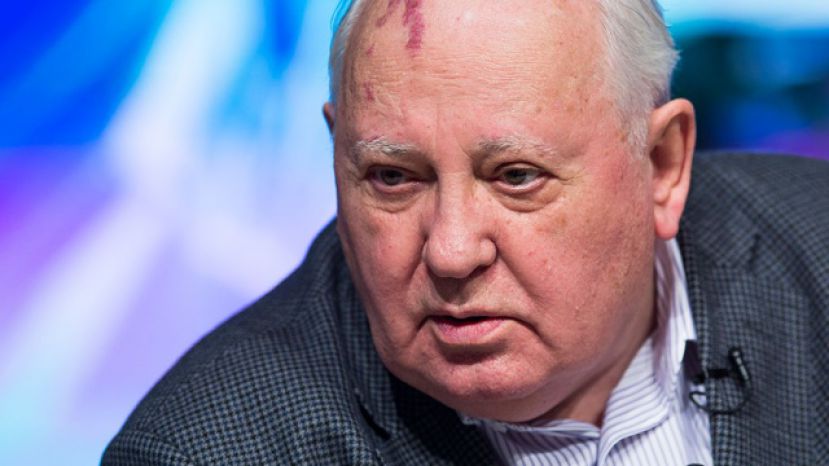 Горбачев: Западу надо отказаться от санкций против России