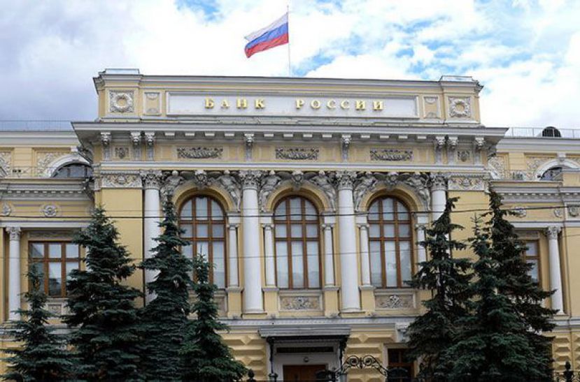 Банк России снова вынужден поддерживать валютный рынок
