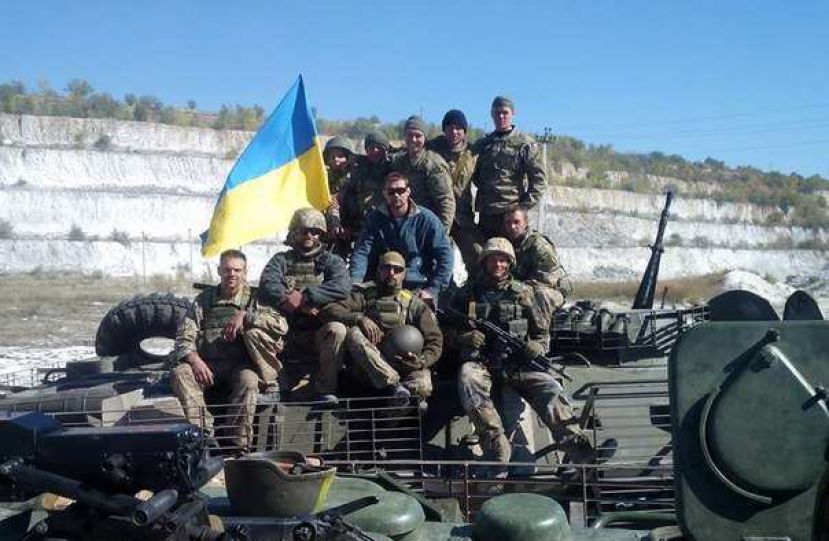 Ополченцы поставили украинским военным на 31-м блокпосту ультиматум о сдаче, ответ украинские войска открыли огонь