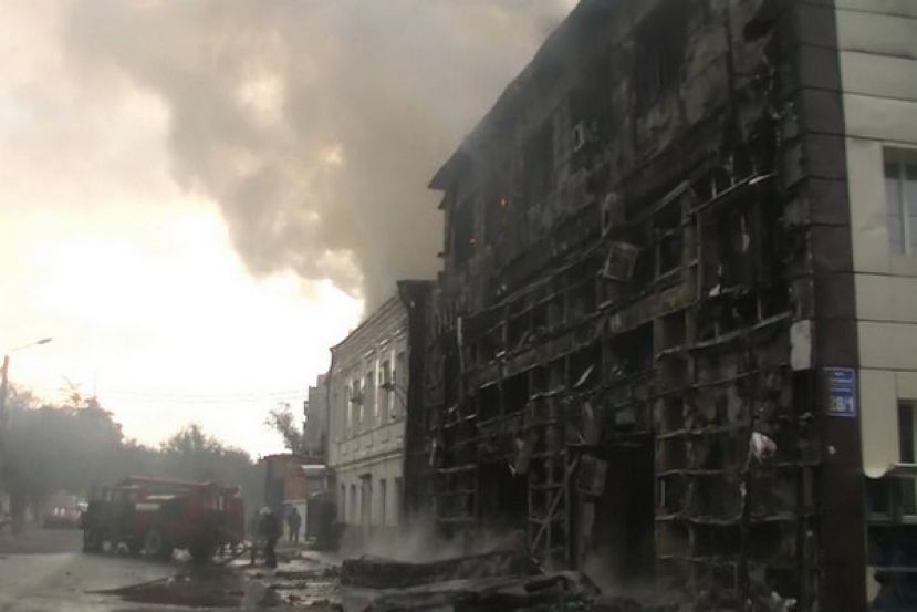 В Харькове подожгли склад одежды карателей