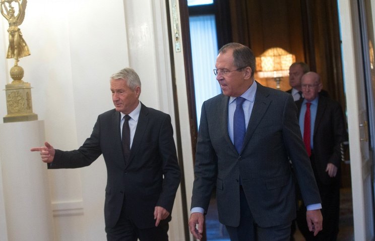 Лавров: Москва крайне отрицательно относится к идее вступления Украины в НАТО