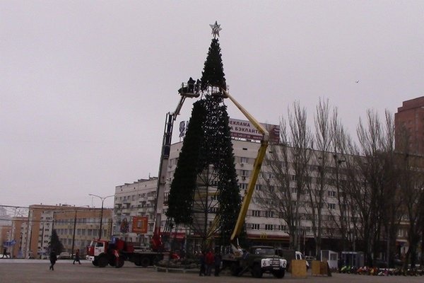 Новогодняя ёлка Донецка будет лучше киевской