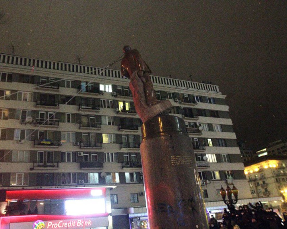 Украина борется с Лениным: за год снесено 504 памятника