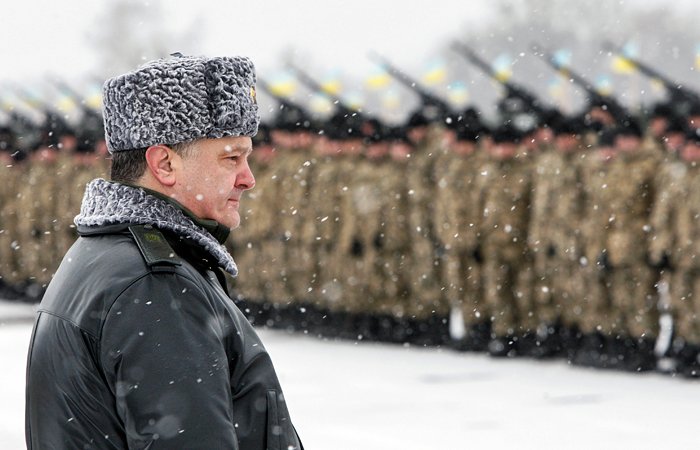 "Миролюбивый" Порошенко вводит на Донбасс дополнительные войска