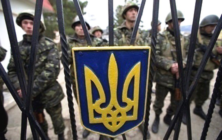 Украинские военкоматы шлют повестки инвалидам и школьникам