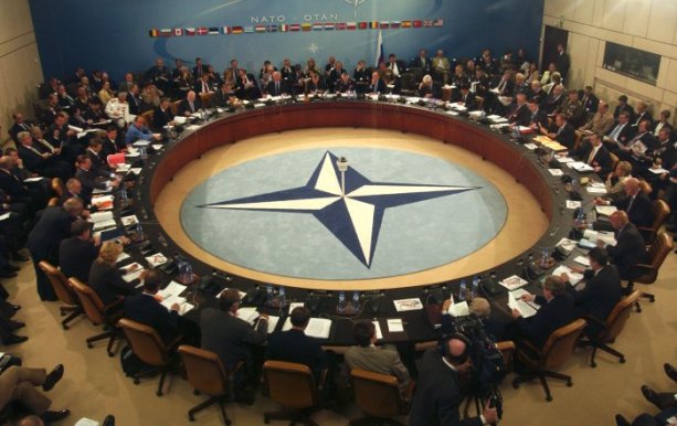 Радослав Сикорский: Запад предлагает России гарантии неприсоединения Украины к НАТО