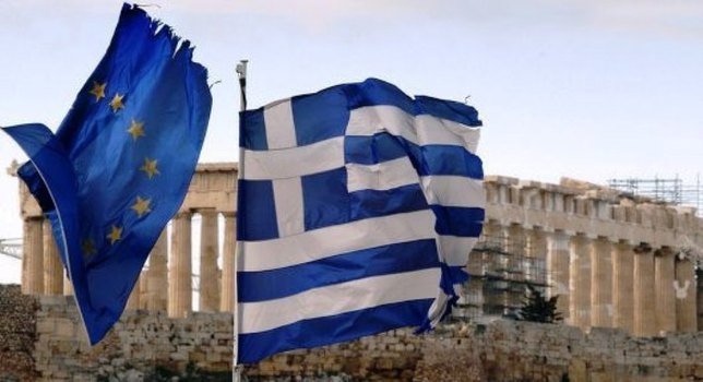 В греческом городе Патры с мэрии сняли флаг Евросоюза
