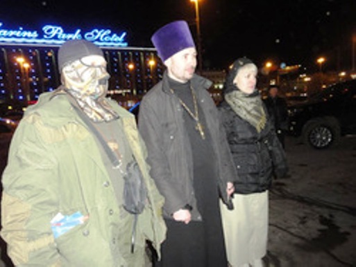 Уральского священника призывавшего "бить фашистскую мразь" отлучили от служения