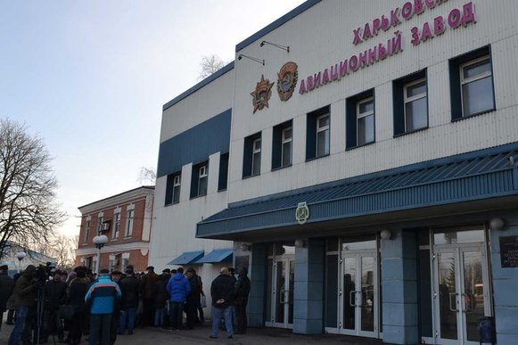 В Харькове сотрудники авиационного завода продолжают акции протеста