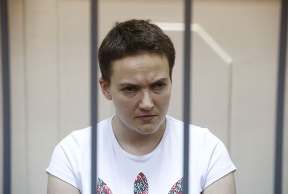 Савченко перенервничала и поэтому ей вызывали скорую в суд
