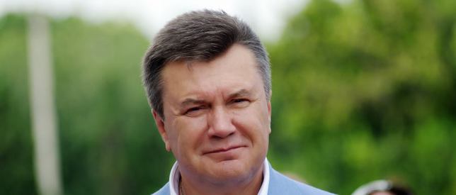 Порошенко просит вернуть Виктору Януковичу звание Президента