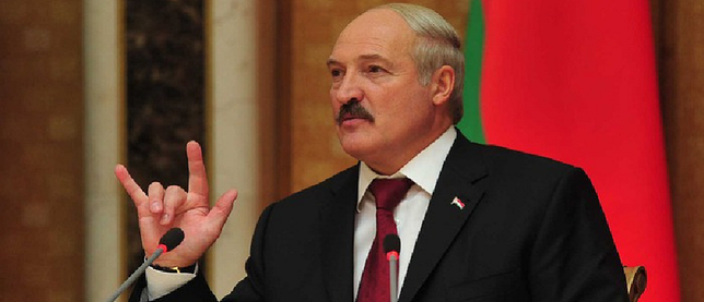 Лукашенко: "Беларусь не может напасть на Украину, а русские и украинские СМИ - это посмешище"