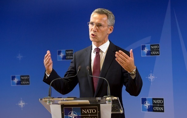 Генсек НАТО потребовал от России вывести тяжелое вооружение с Украины