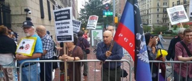В Нью-Йорке прошла акция протеста против преступлений Порошенко в Донбассе