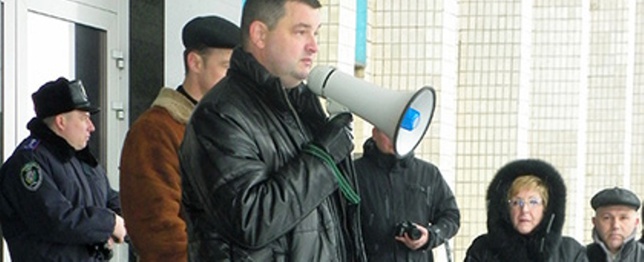 В Днепродзержинске открыли огонь по избирателям