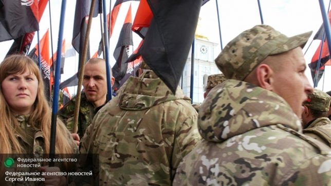 Москва: "На Донбасс съезжаются украинские националисты"