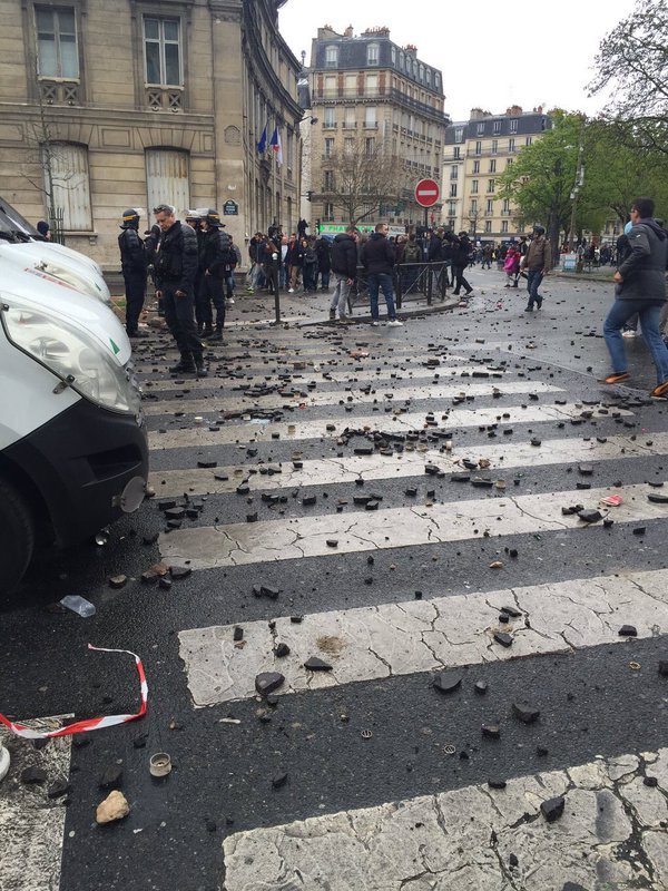 Во Франции протесты против изменений в ТК переросли в массовые беспорядки