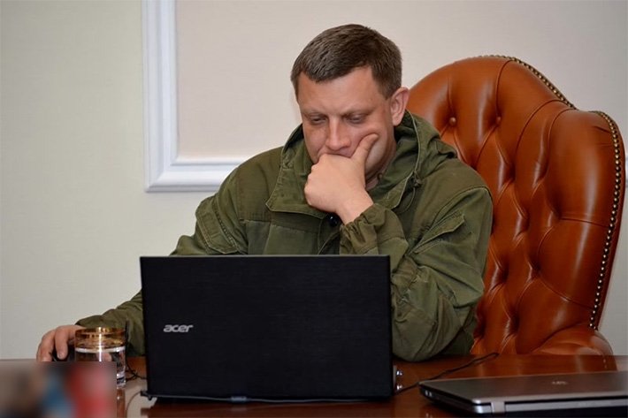 Александр Захарченко планирует пообщаться с Киевом