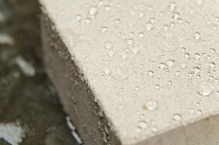 Гидроизоляция бетона - виды и особенности 