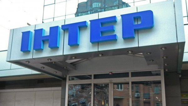 Порошенко предлагают лишить лицензии «Интер» и ТРК «Украина»