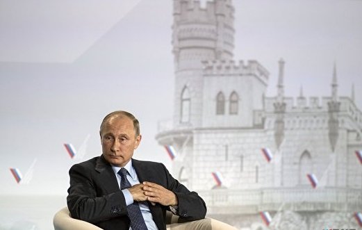 Кремль отреагировал на протесты Украины против посещения Крыма Путиным