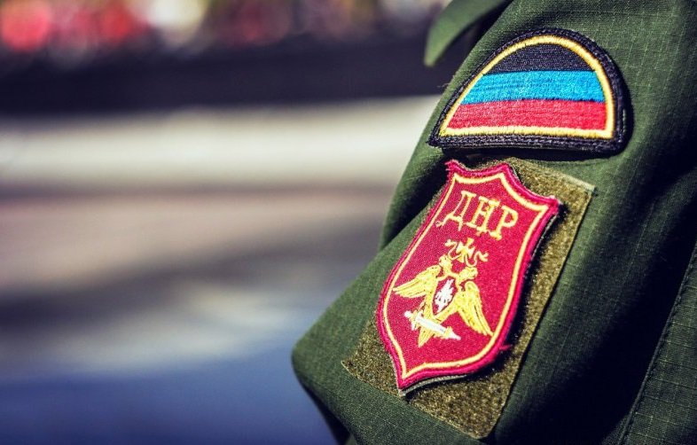 Контрактники на службе в ДНР получат надбавки
