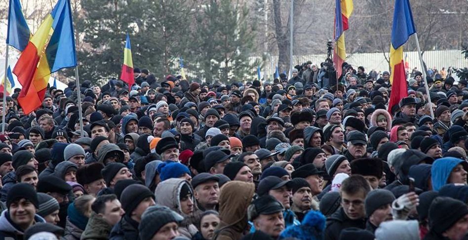 В Кишеневе люди пытаются сколотить Майдан против Додона