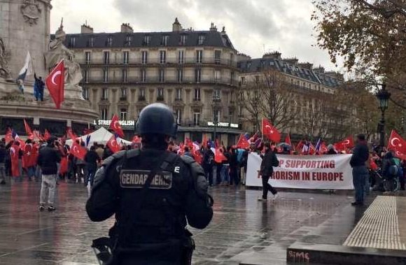 В Париже произошли столкновения на митинге в поддержку Эрдогана