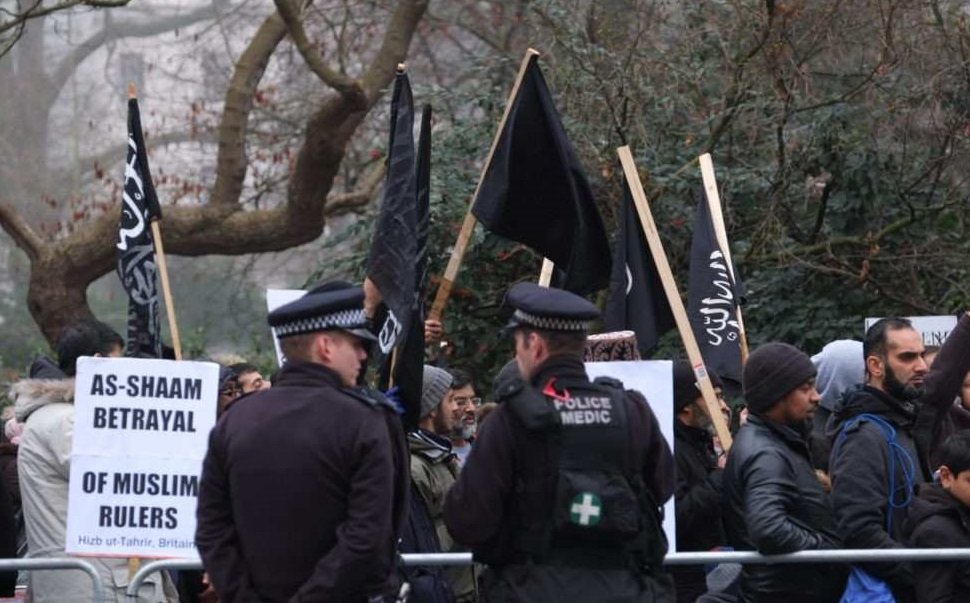 «Мусульманские армии идут»: митинг сторонников ИГИЛ в Лондоне