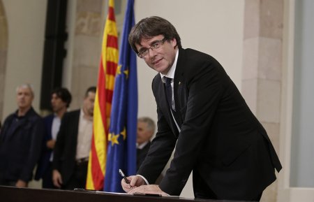 Каталония объявила независимость - Мадрид в бешенстве 