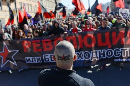 Питерских анархистов из мифической "Сети" заподозрили в подготовке свержения Путина 