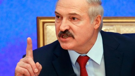 Лукашенко уволил двух министров и призвал не ждать пощады