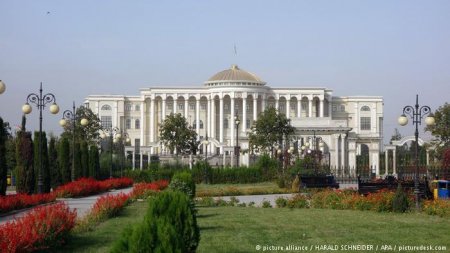 Душанбе и Ташкент подписали документы о нормализации отношений