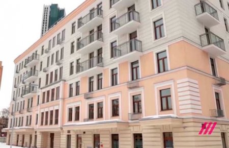Власти Москвы выставили на продажу квартиры в центре города, предназначенные для очередников