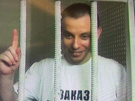 Крымского татарина Руслана Зейтуллаева, приговоренного к 15 годам, поместили в ШИЗО