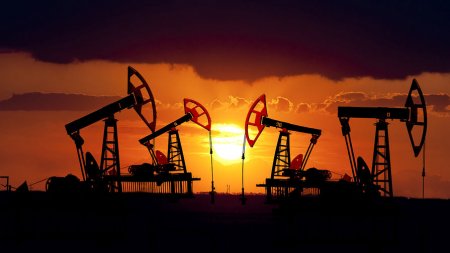 Цены на нефть в минусе при ослаблении геополитической напряжённости