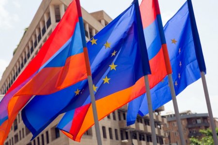 ЕС считает важным диалог с участием всех сторон, вовлеченных в последние события в Армении