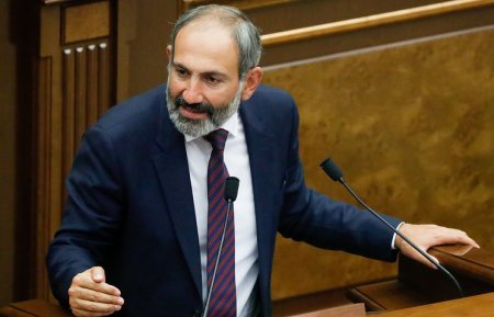 Лидер "бархатной революции" Никол Пашинян стал премьер-министром Армении