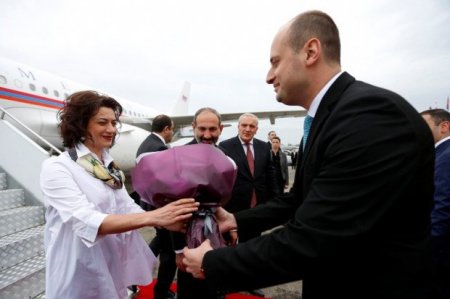 Премьер-министр Армении прибыл в Тбилиси